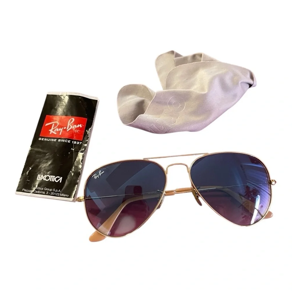 Ray-Ban Luxotica  Gradient Light Blue Aviator Sunglasses, with Case.